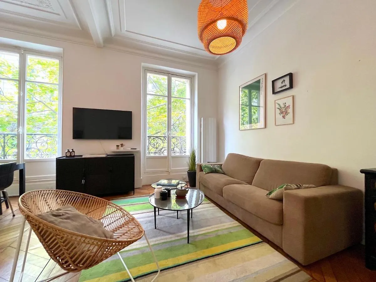 L'Appartement Michel-Ange Paris France