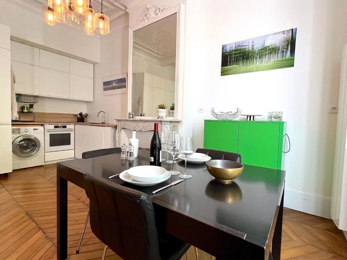 L'Appartement Michel-Ange Paris 0*,  France